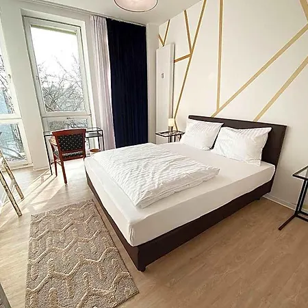 Hotel Kangarooms - Schlachte Weserpromenade 3*